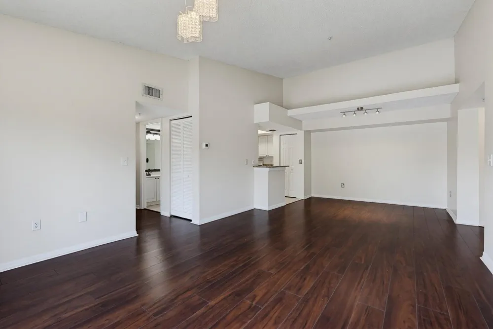 400 CRESTWOOD COURT #417 Royal Palm Beach, FL 33411