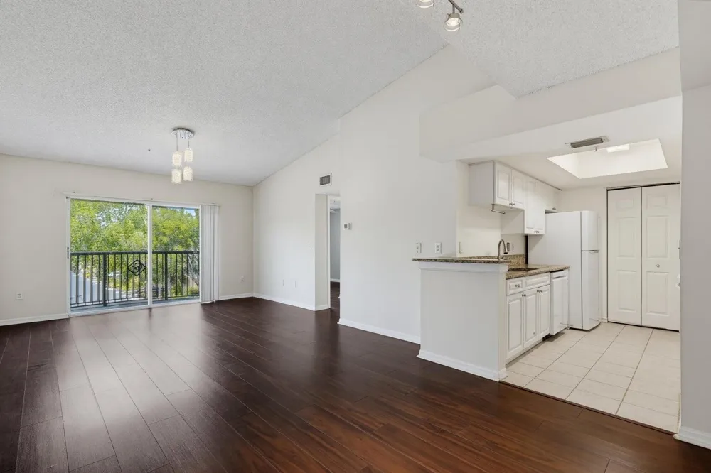 400 CRESTWOOD COURT #417 Royal Palm Beach, FL 33411