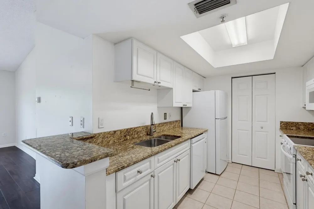 400 CRESTWOOD COURT #417 Royal Palm Beach, FL 33411
