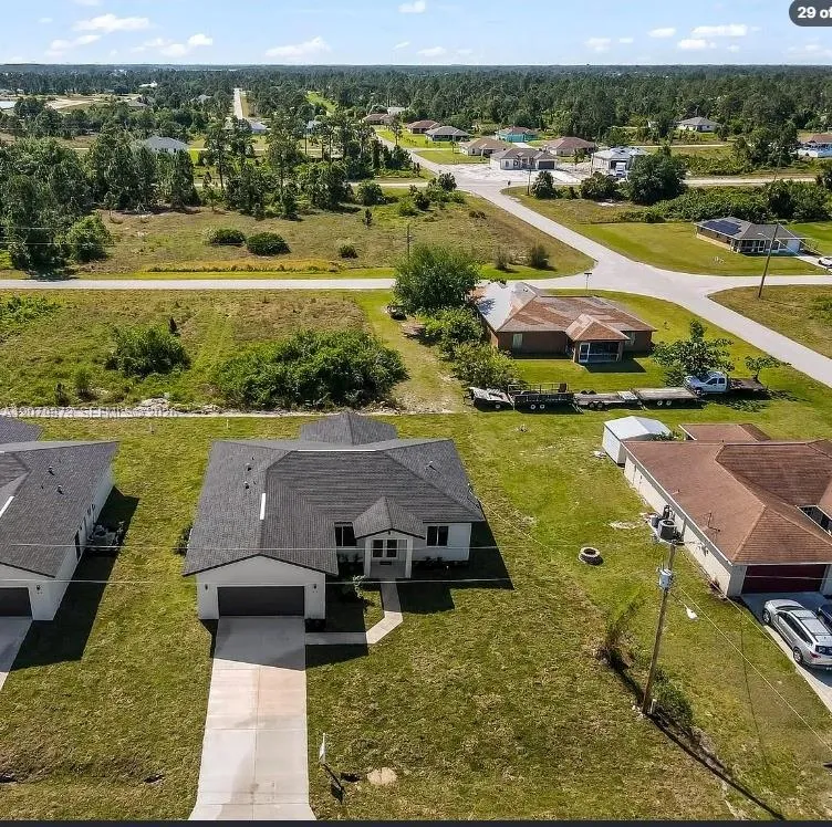 1036 CAPETOWN Lehigh Acres, FL 33974