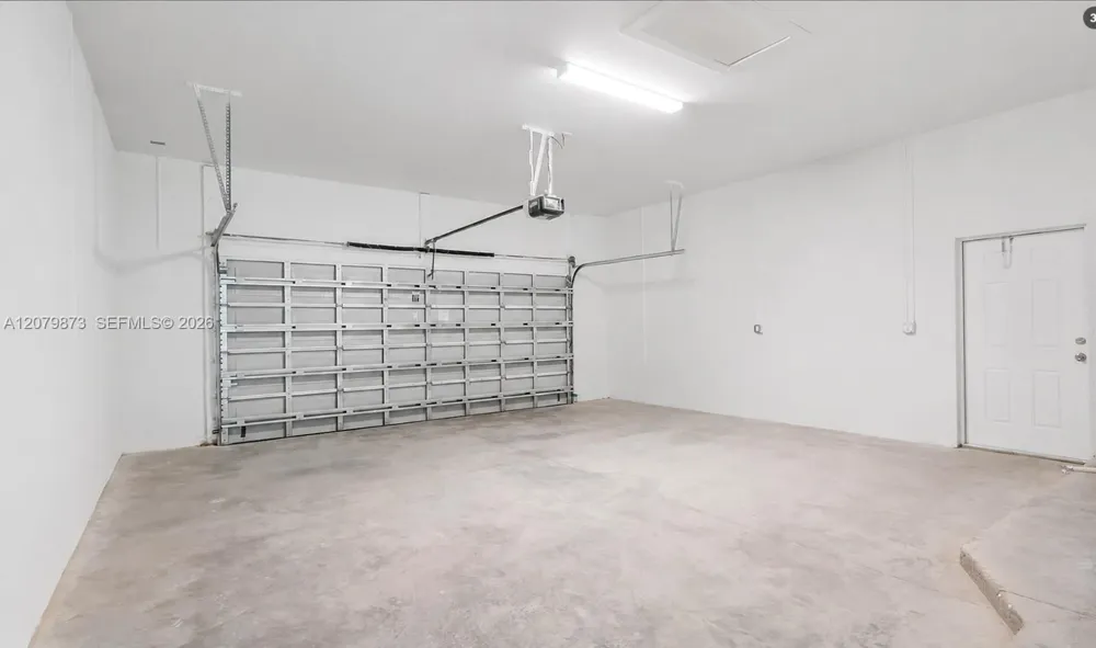 1036 CAPETOWN Lehigh Acres, FL 33974