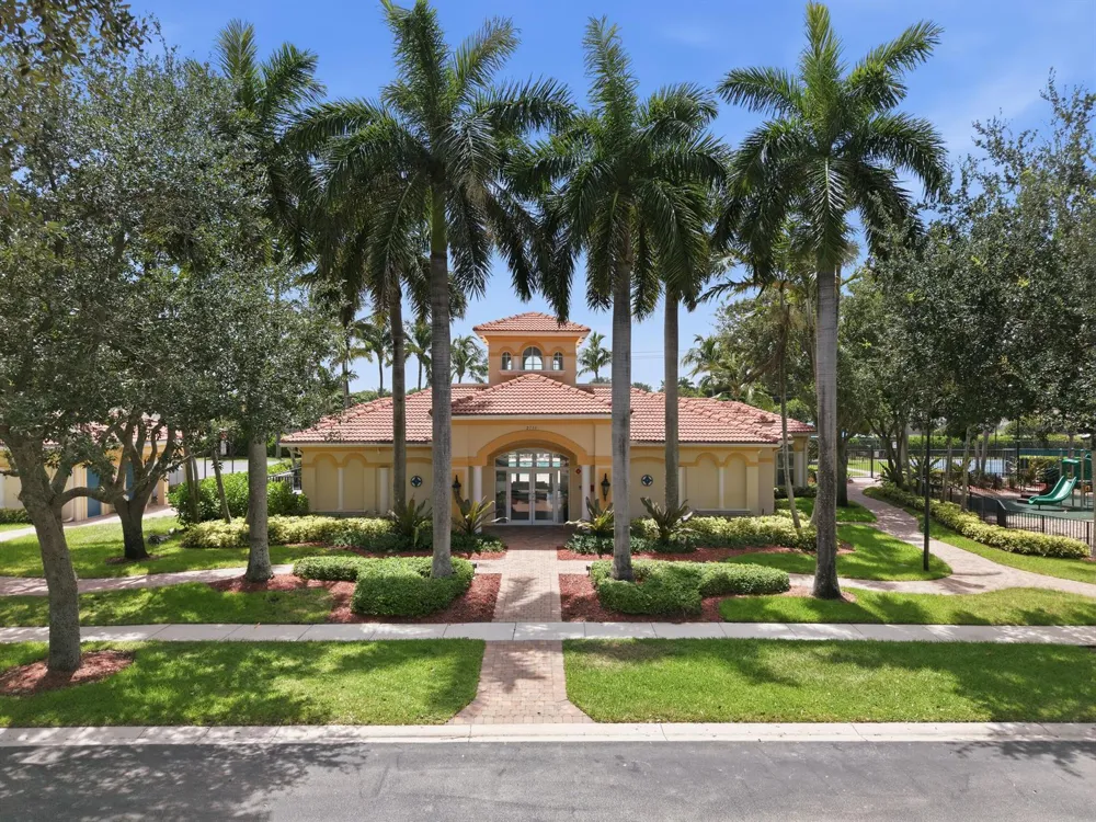 3078 EVERGREEN CIRCLE #3078 Boynton Beach, FL 33426
