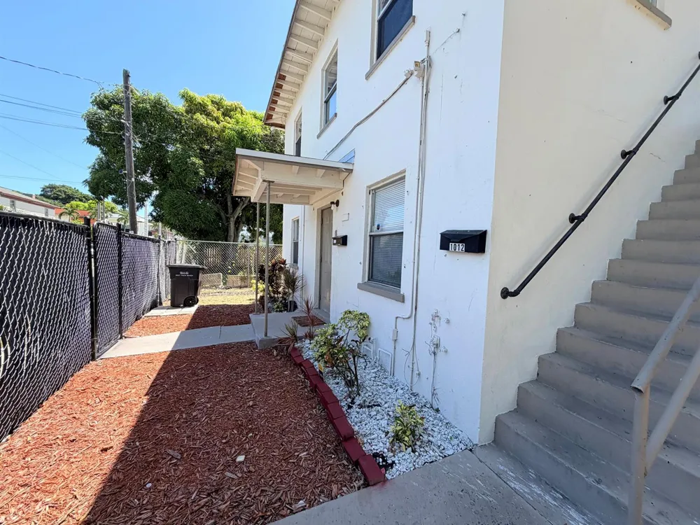 1010 Grant Street West Palm Beach, FL 33407