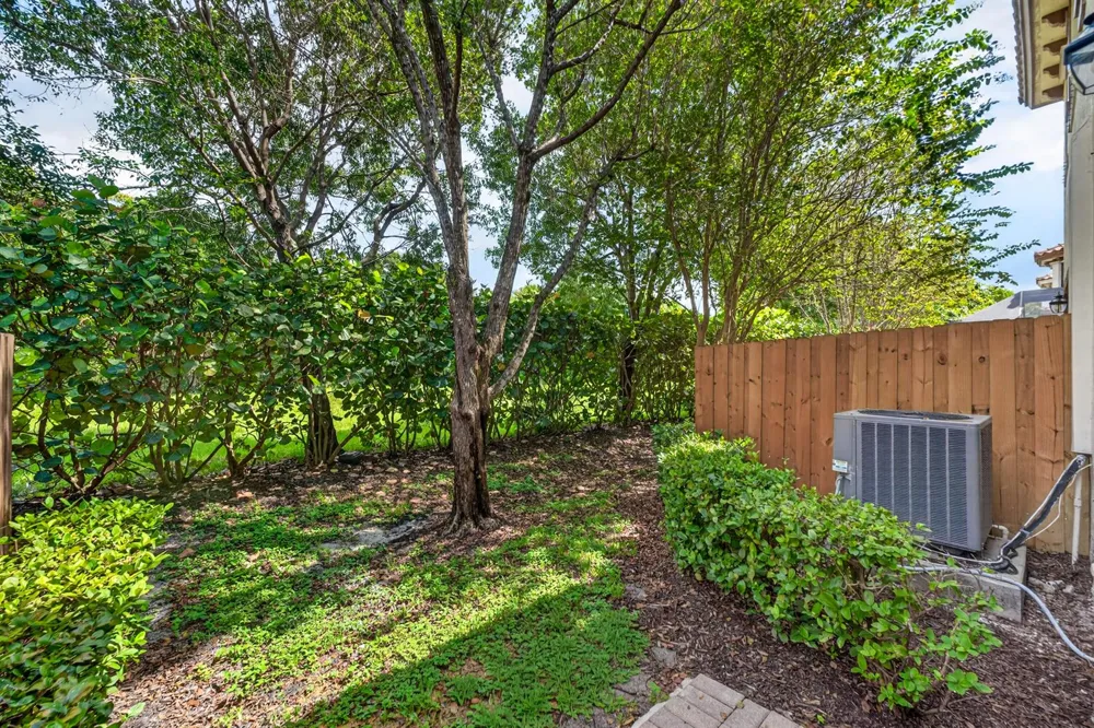 10306 WELLINGTON PARC DRIVE Wellington, FL 33449