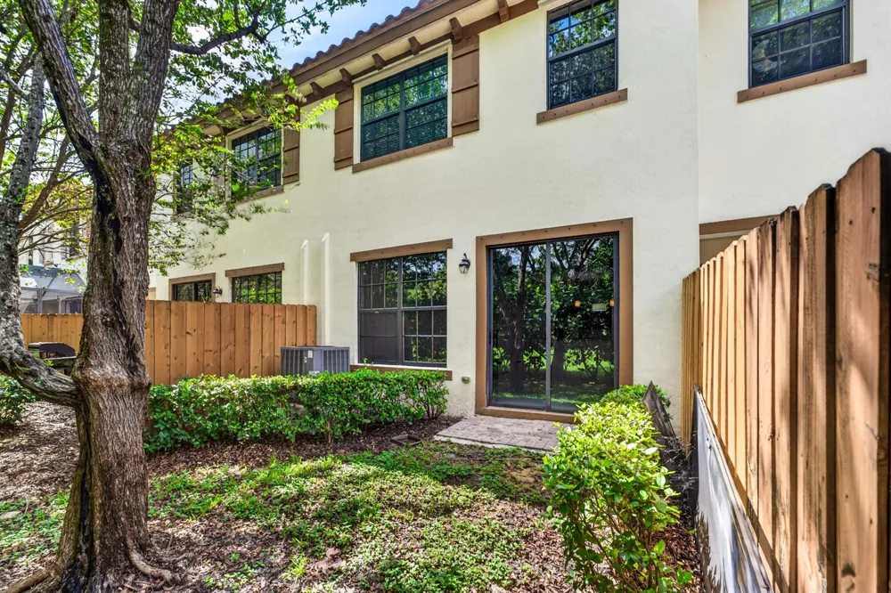 10306 WELLINGTON PARC DRIVE Wellington, FL 33449