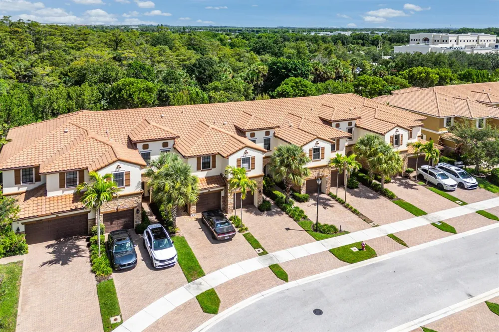 10306 WELLINGTON PARC DRIVE Wellington, FL 33449