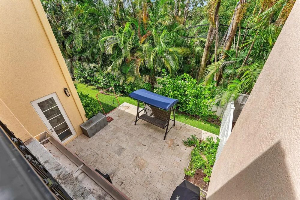 115 VIA POINCIANA LANE Boca Raton, FL 33487