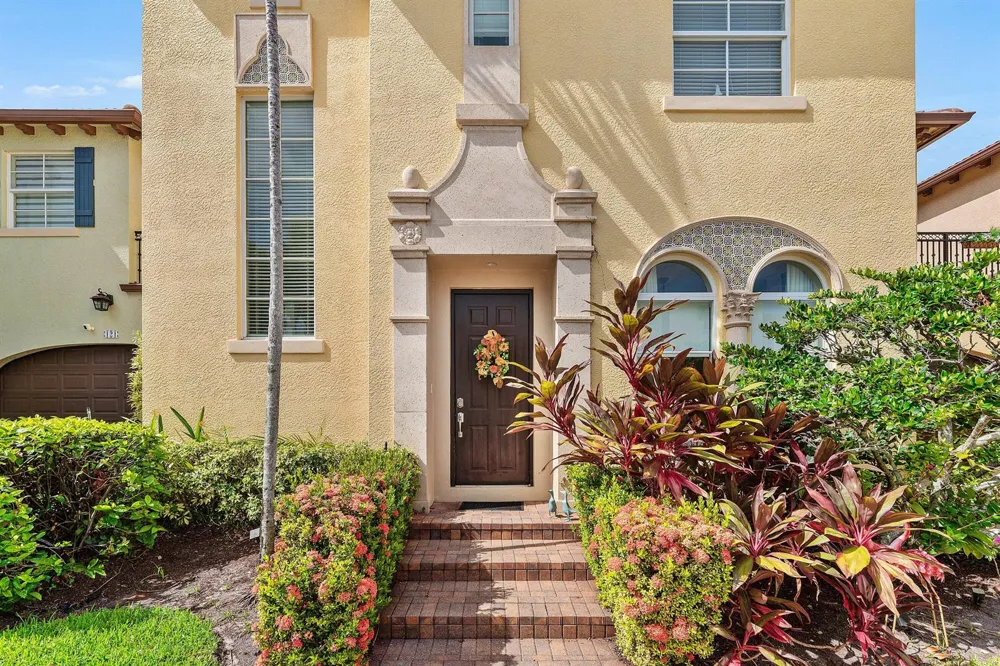 115 VIA POINCIANA LANE Boca Raton, FL 33487