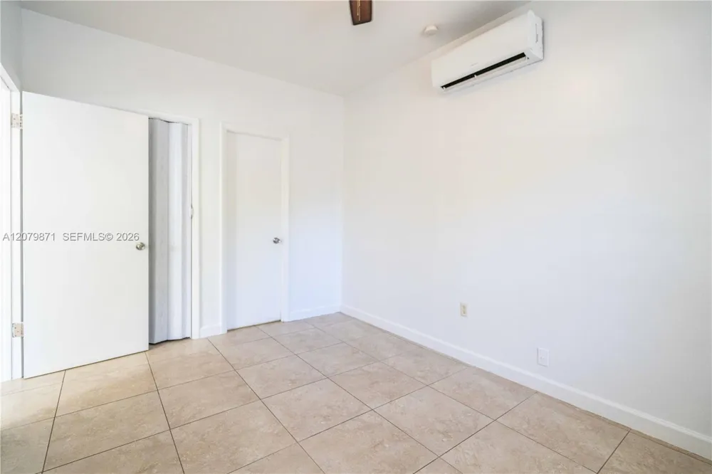 1980 NE 38th St #3 Oakland Park, FL 33308