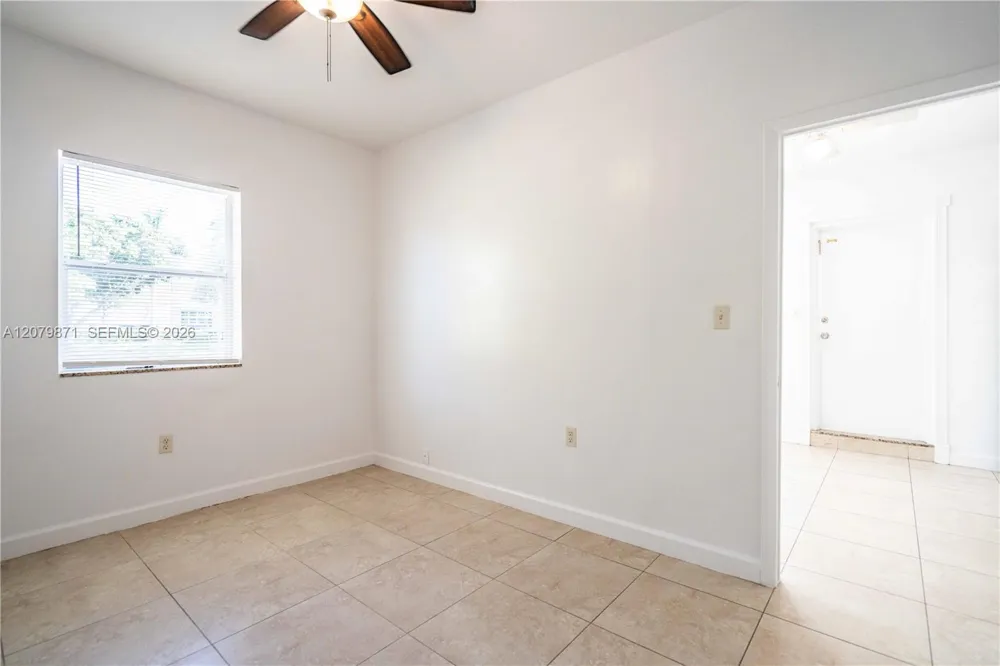 1980 NE 38th St #3 Oakland Park, FL 33308