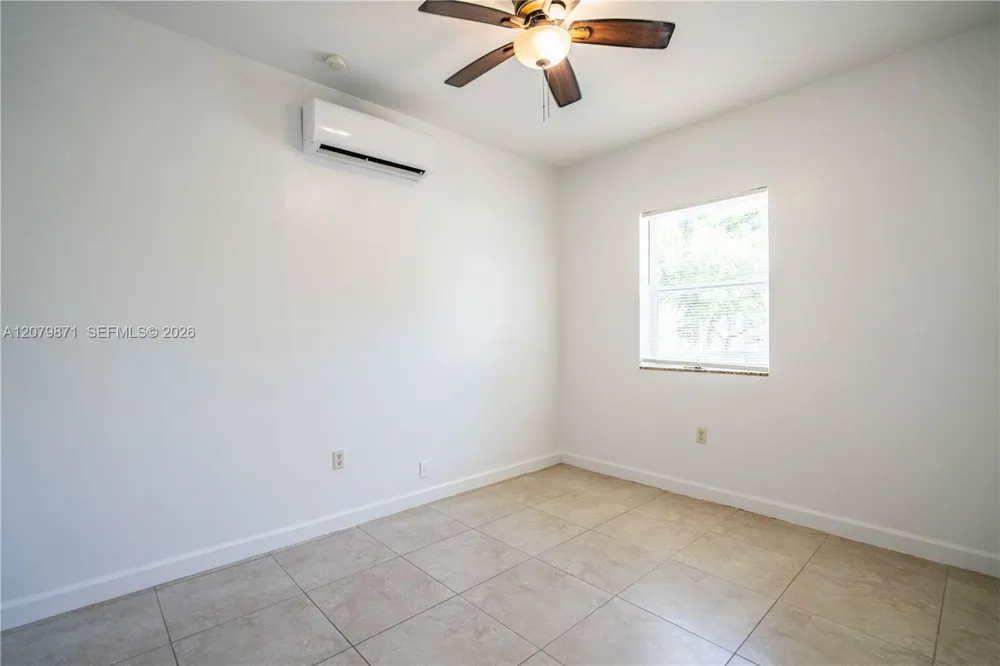 1980 NE 38th St #3 Oakland Park, FL 33308