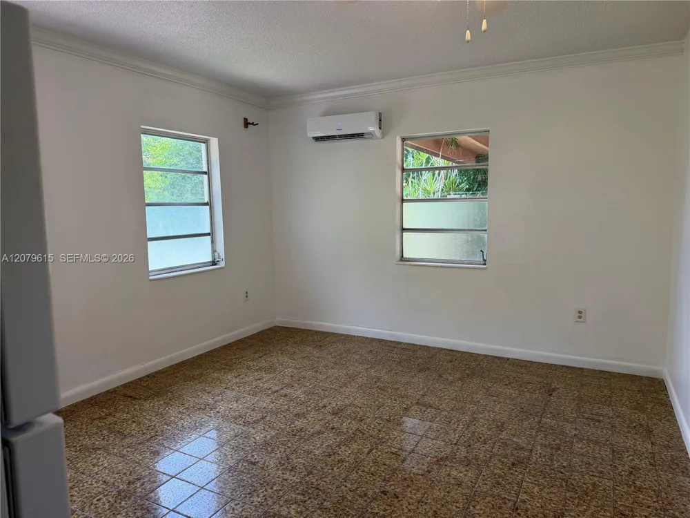 2725 SW 82 Avenue #A Miami, FL 33155