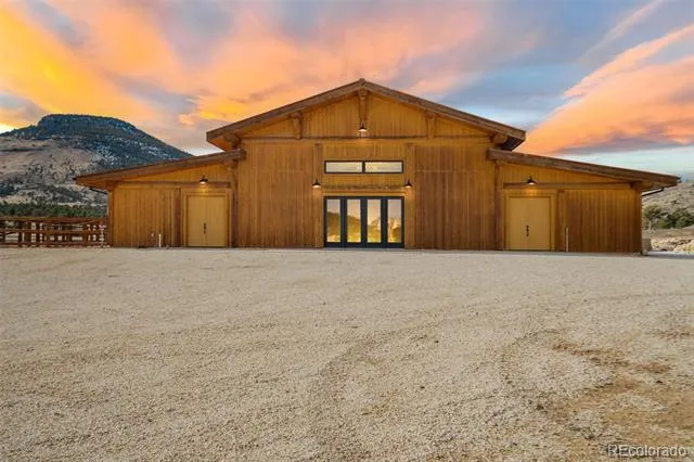 10589 County Road 102 Guffey, CO 80820