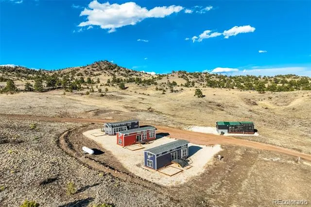 10589 County Road 102 Guffey, CO 80820