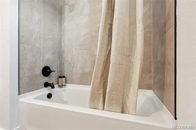 6441 Meade Way Arvada, CO 80003