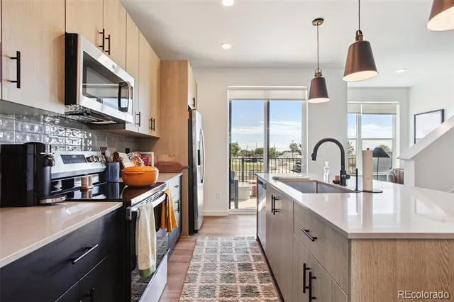 6441 Meade Way Arvada, CO 80003