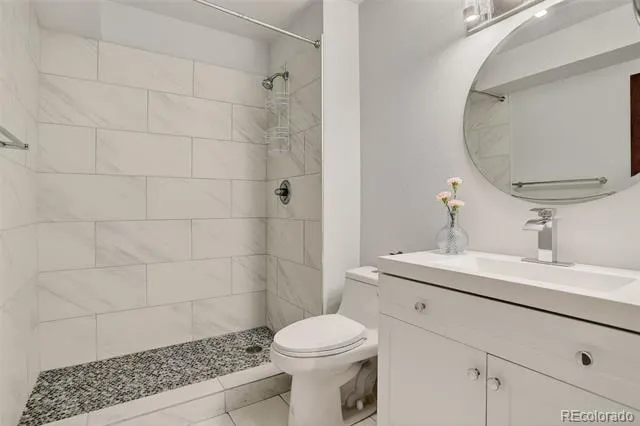 3322 S Ammons Street #101 Lakewood, CO 80227