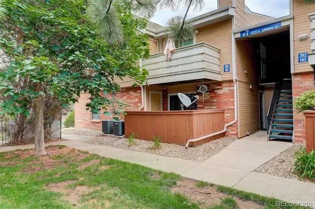 3322 S Ammons Street #101 Lakewood, CO 80227