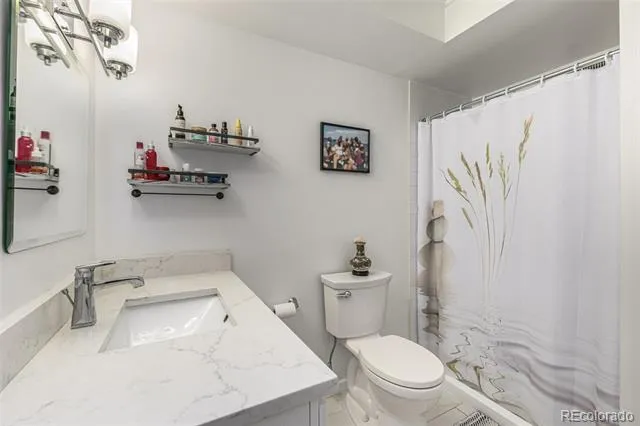 625 S Alton Way #10B Denver, CO 80247