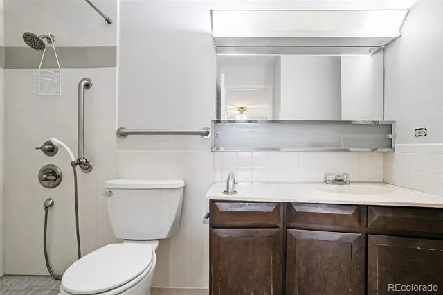 690 S Alton Way #6A Denver, CO 80247