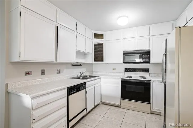 690 S Alton Way #6A Denver, CO 80247