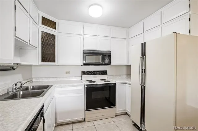690 S Alton Way #6A Denver, CO 80247