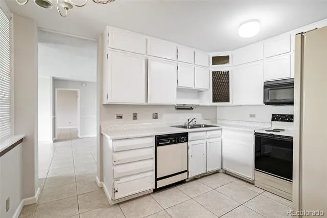 690 S Alton Way #6A Denver, CO 80247