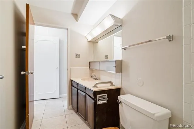 690 S Alton Way #6A Denver, CO 80247