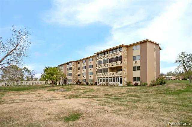 690 S Alton Way #6A Denver, CO 80247
