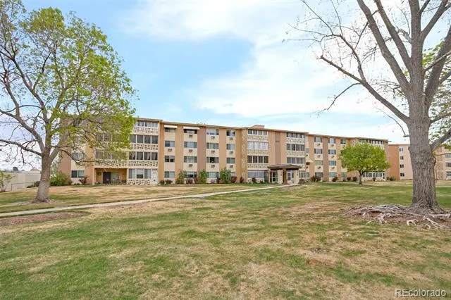 690 S Alton Way #6A Denver, CO 80247