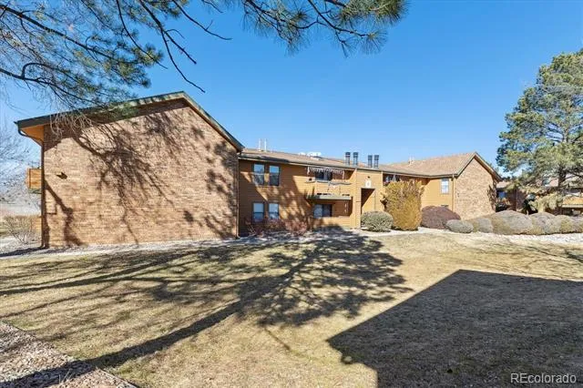 3335 S Ammons Street #103 Lakewood, CO 80227