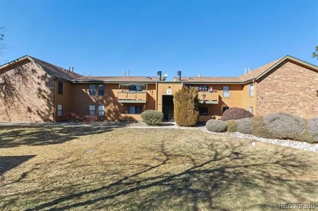3335 S Ammons Street #103 Lakewood, CO 80227