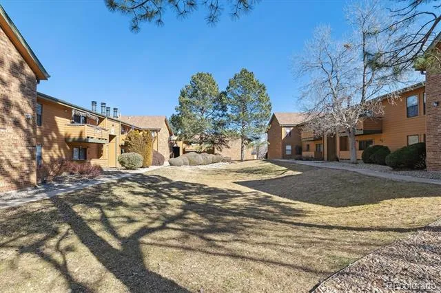 3335 S Ammons Street #103 Lakewood, CO 80227