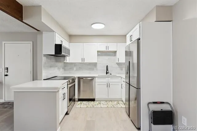 3335 S Ammons Street #103 Lakewood, CO 80227