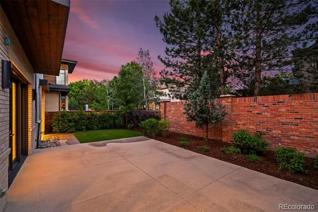 6956 E Archer Place Denver, CO 80230