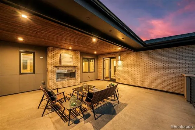6956 E Archer Place Denver, CO 80230