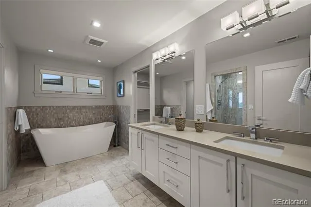 6956 E Archer Place Denver, CO 80230