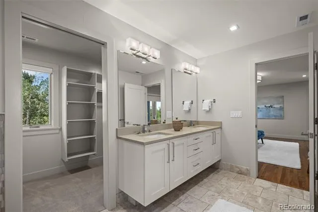6956 E Archer Place Denver, CO 80230
