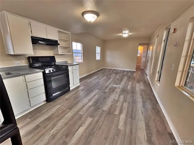 220 Mount View Lane Colorado Springs, CO 80907