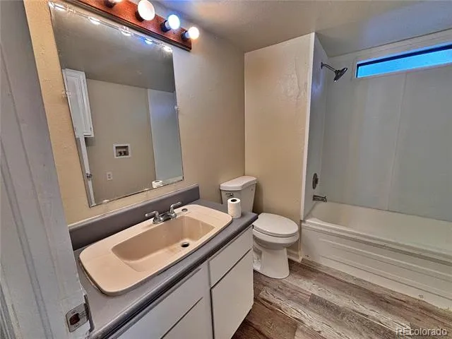 220 Mount View Lane Colorado Springs, CO 80907