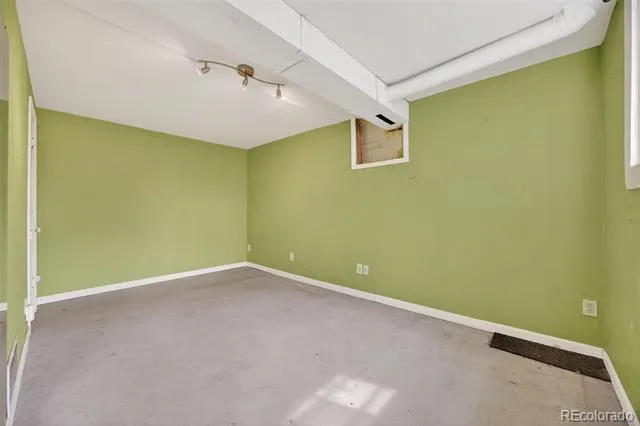 1917 E Cache La Poudre Street Colorado Springs, CO 80909