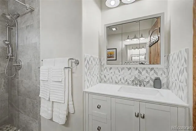 621 School House Hill Victor, CO 80860