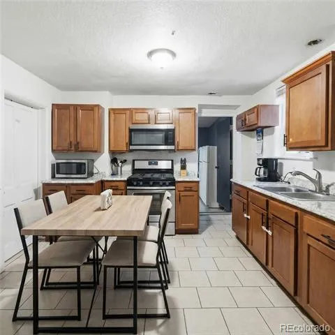 3132 Downing Street Denver, CO 80205