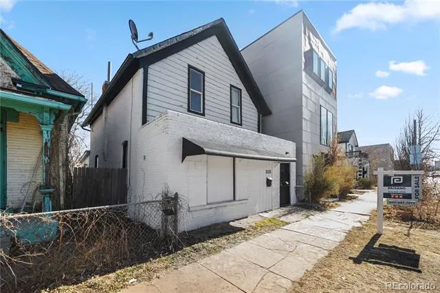 3132 Downing Street Denver, CO 80205