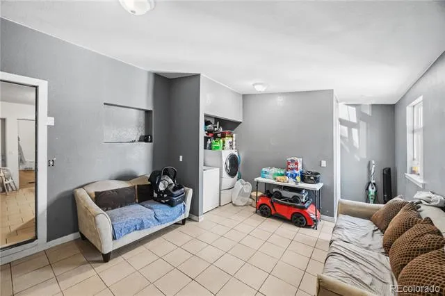 3132 Downing Street Denver, CO 80205