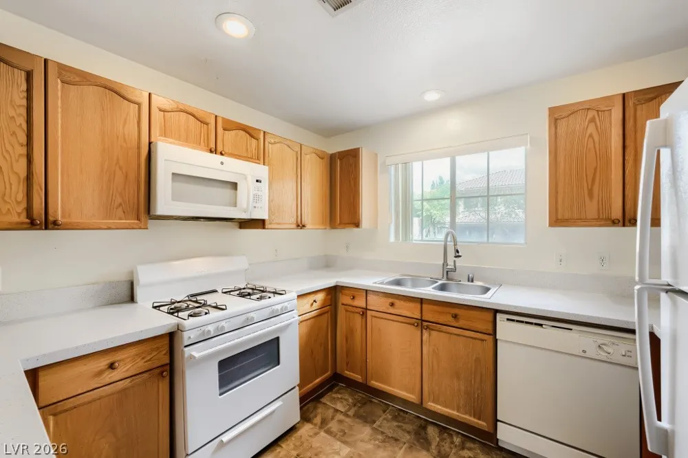 401 Amber Pine Street #103 Las Vegas, NV 89144