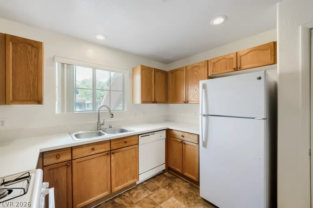 401 Amber Pine Street #103 Las Vegas, NV 89144