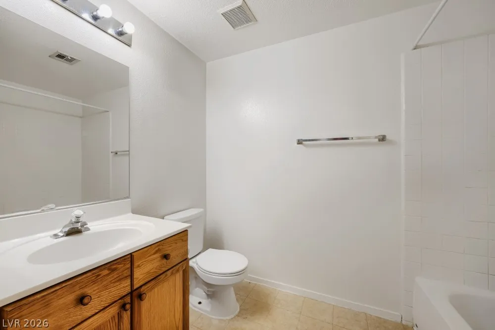401 Amber Pine Street #103 Las Vegas, NV 89144