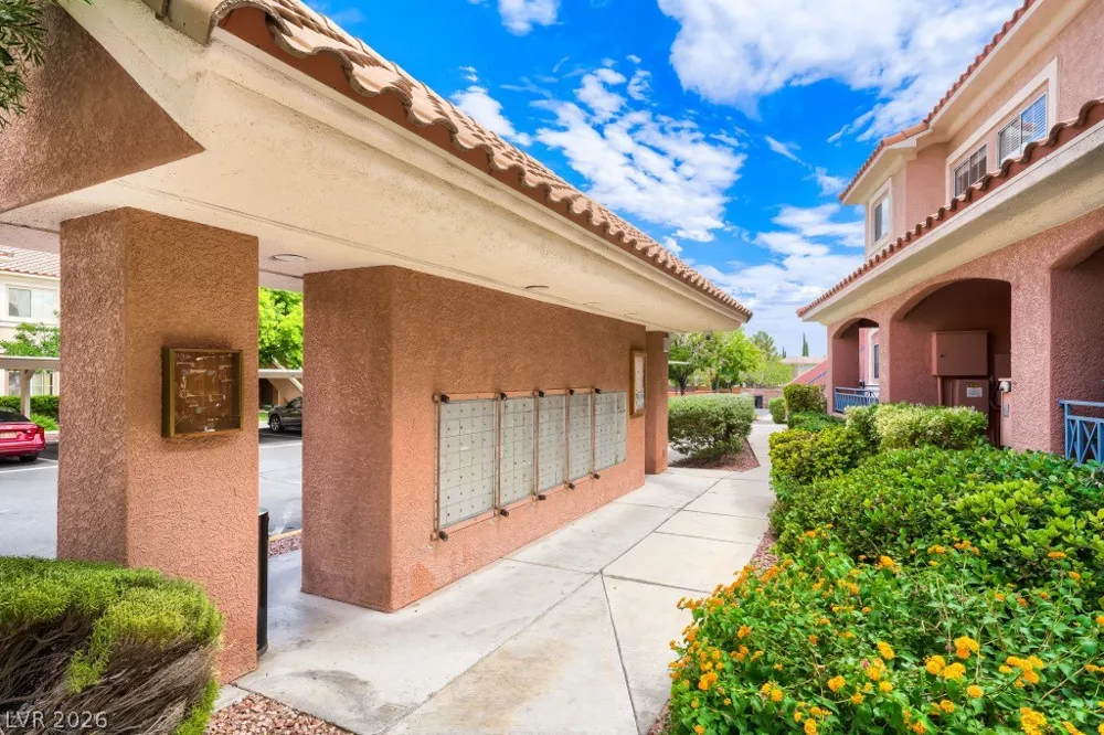 401 Amber Pine Street #103 Las Vegas, NV 89144