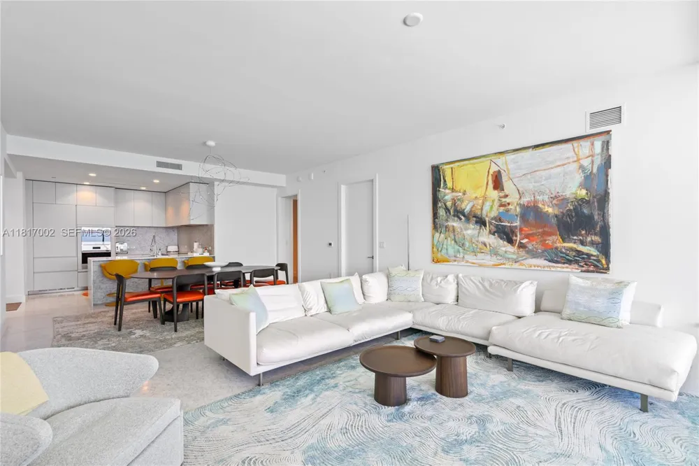 5775 Collins Ave #1602 Miami Beach, FL 33140